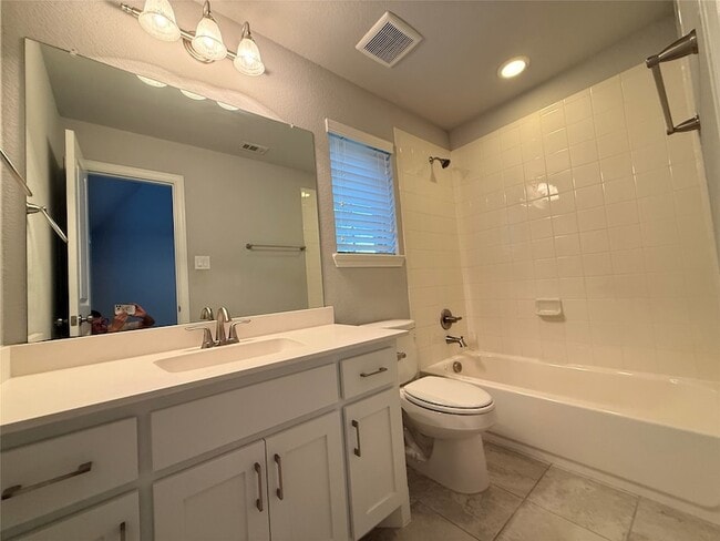 Building Photo - 11818 Antler Dr