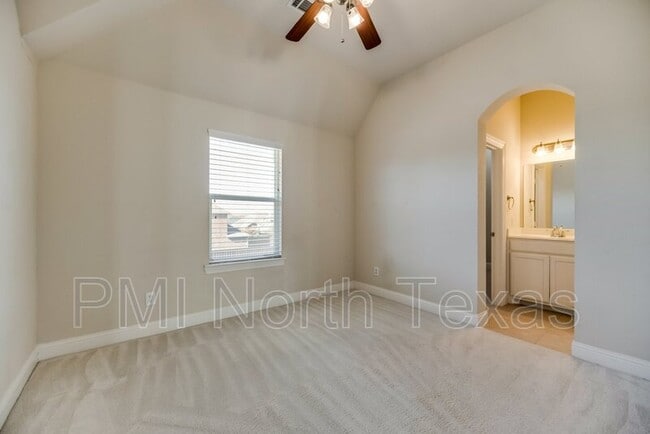 Building Photo - 9716 Lance Dr