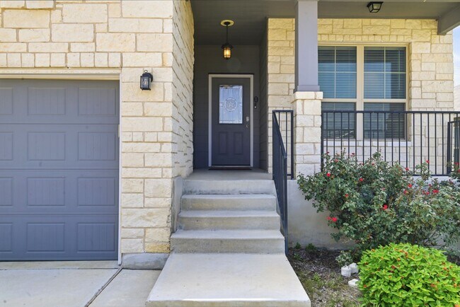 Building Photo - 4 Bedroom Home for Rent in San Antonio with Solar Panels – Cinco Lakes Move-In Ready!