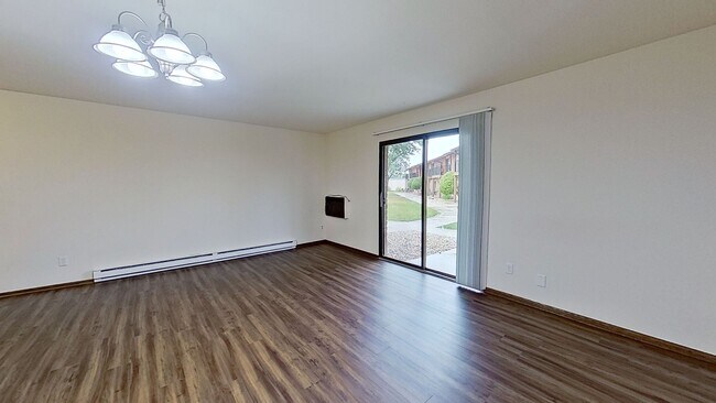 Building Photo - Upper Studio apartment Available