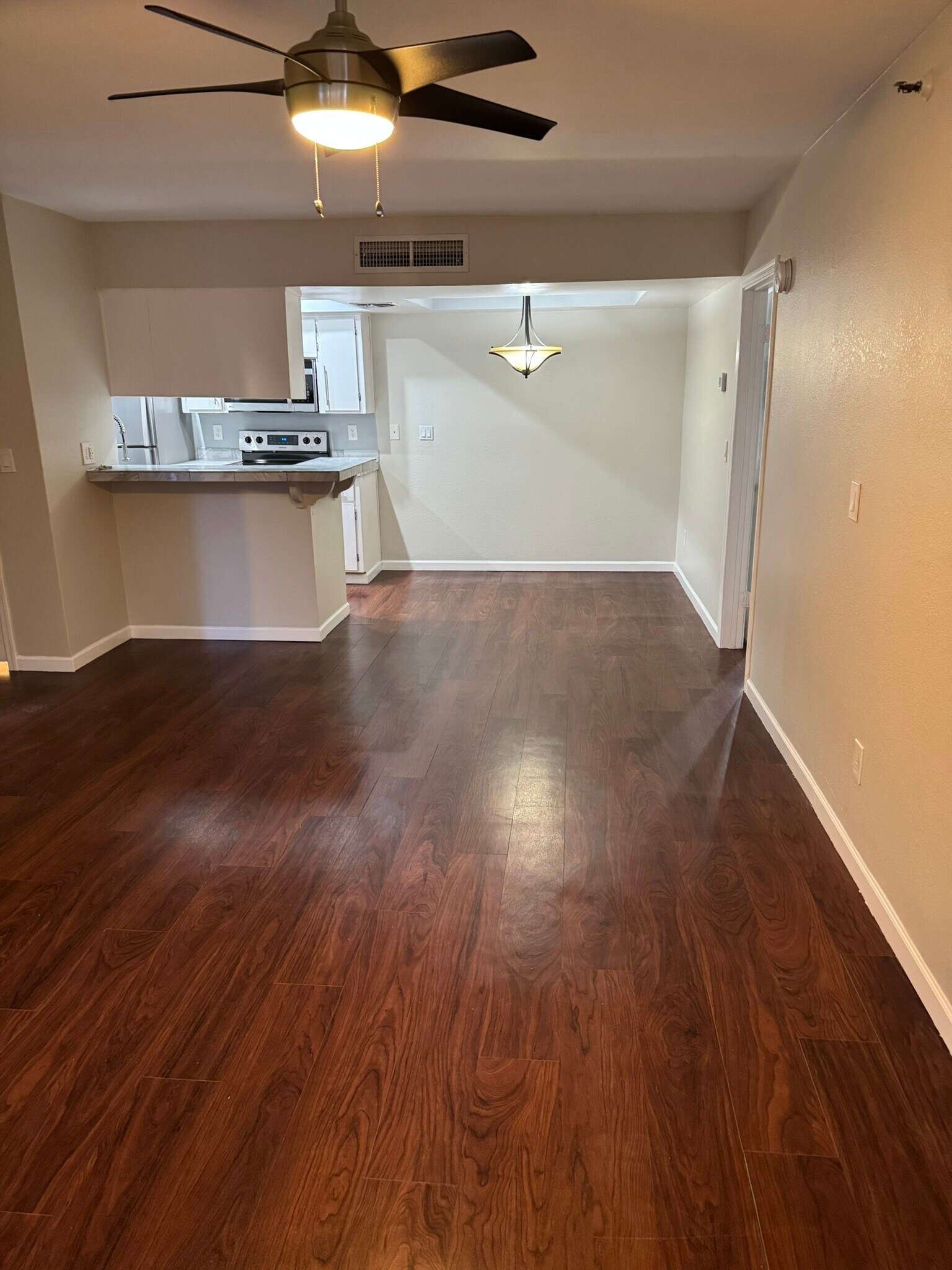 Living Room - 4444 E Paradise Village Pky N