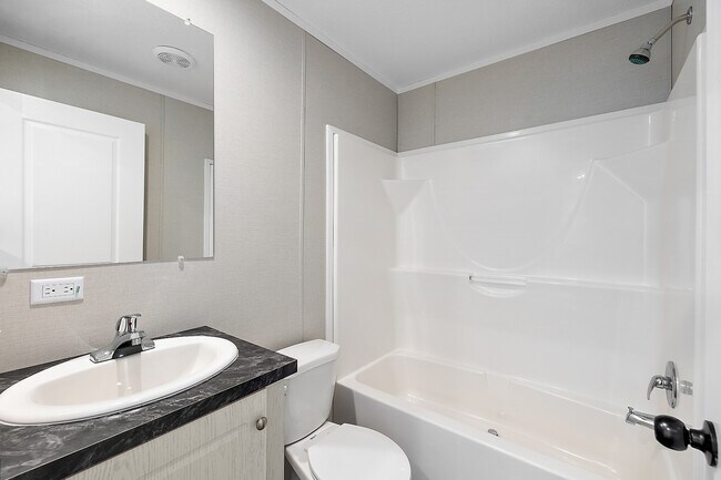 Building Photo - 715 Elmdale Ln