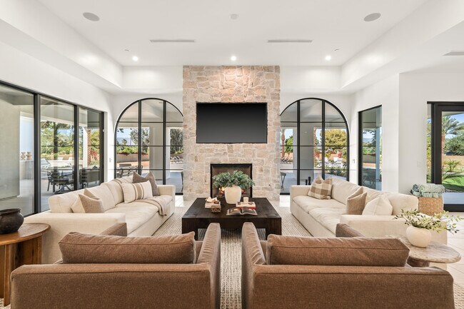 Building Photo - 80805 Vista Bonita Trail