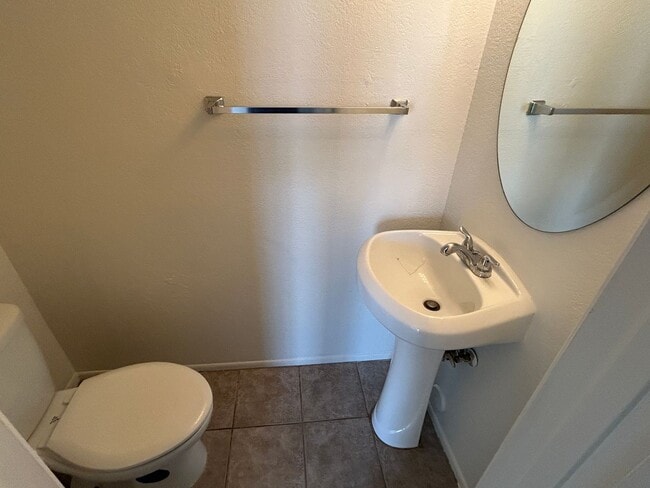 Building Photo - 5827 N 59th Dr