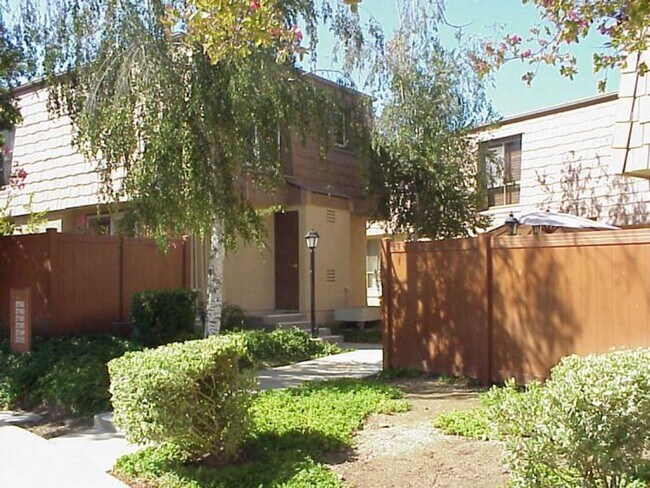 Building Photo - View Liberty Canyon Condo, Agoura Hills