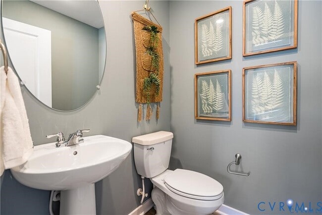 Building Photo - 8768 Pioneer Hl Dr