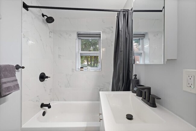 Building Photo - 20 Tuers Ave