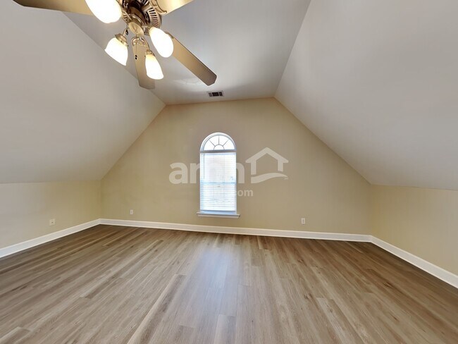 Building Photo - 4127 Lazarus Way