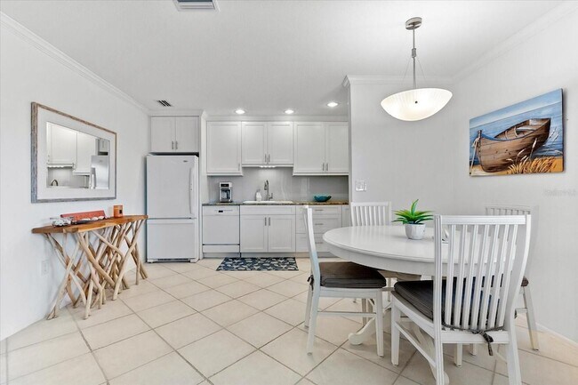 Building Photo - 6708 Sarasea Cir