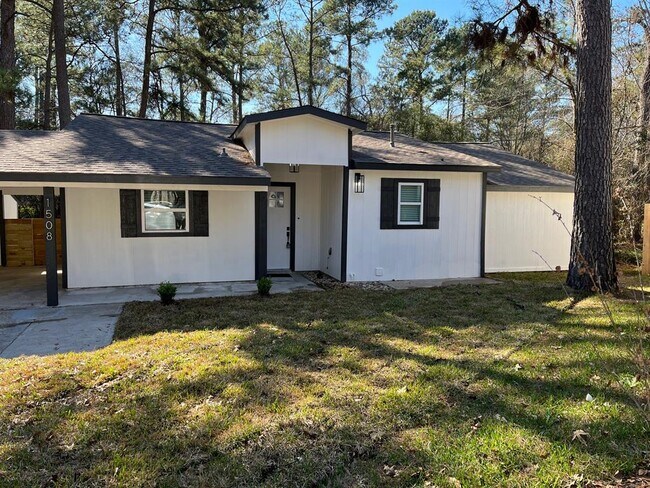 Building Photo - 1508 E Red Cedar Cir