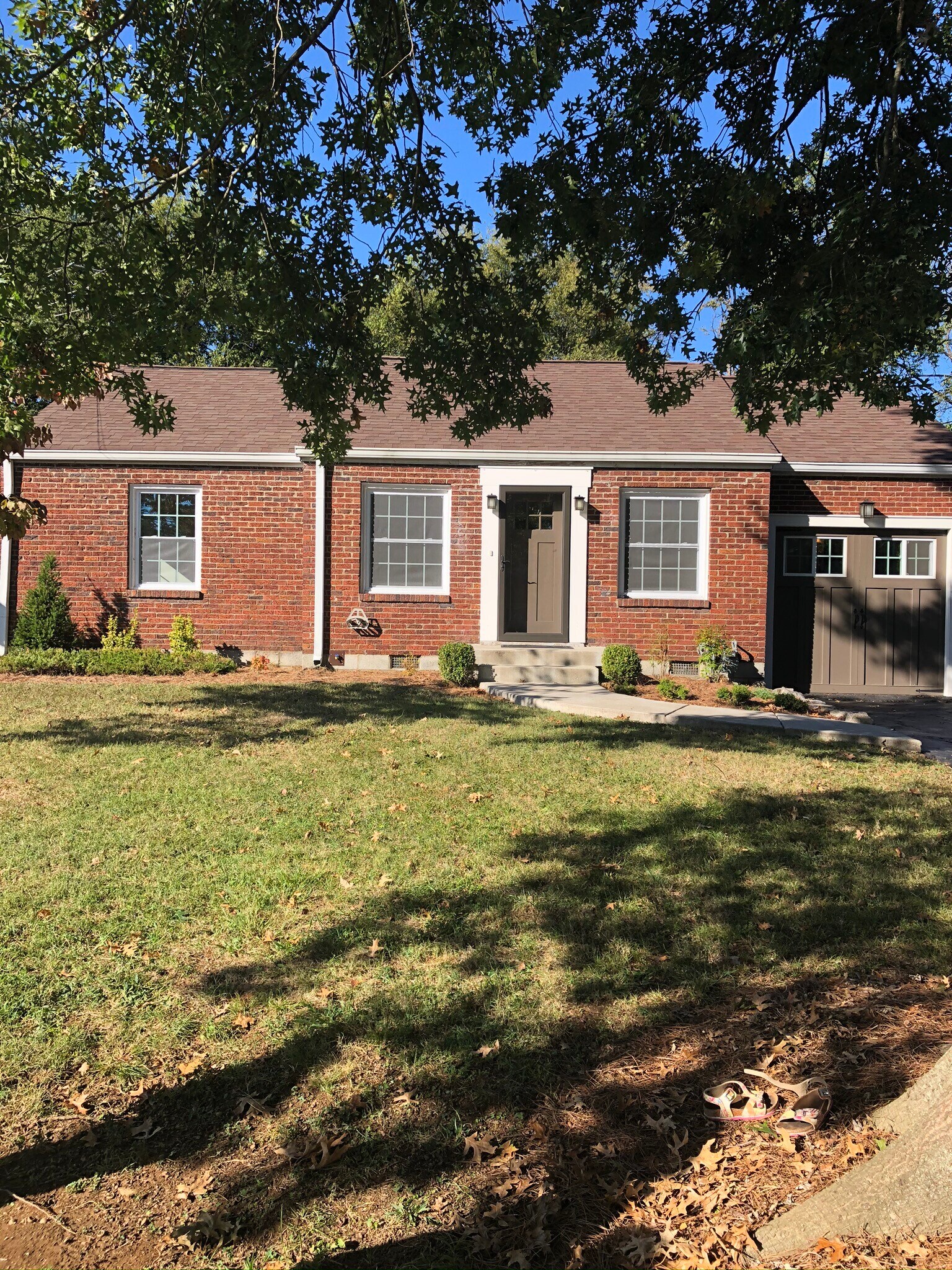 Building Photo - 1131 Kenwood Dr