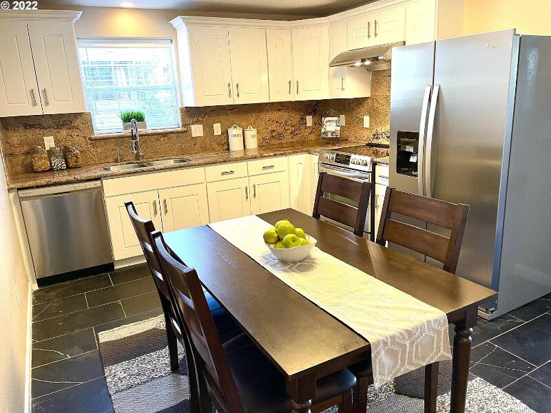 Building Photo - 5635 SE 84th Ave