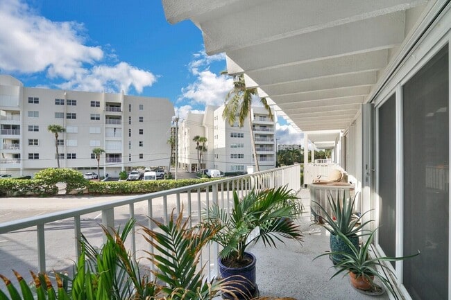 Building Photo - 3500 S Ocean Blvd