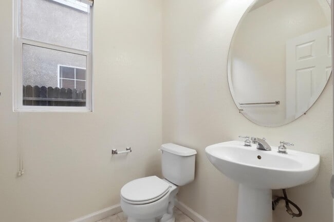 Building Photo - AVAILABLE NOW: HOME IN THE WESTERN EDGE OF...