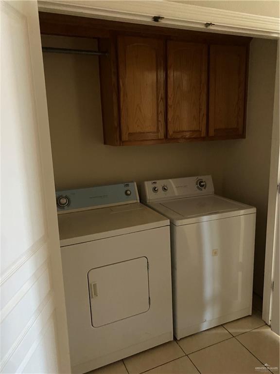 Building Photo - 19 Scottland Dr