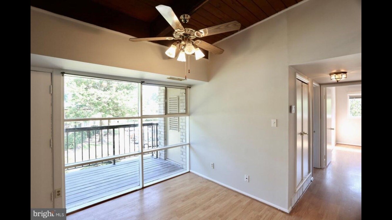 Building Photo - 4949 Americana Dr