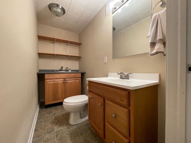 Building Photo - 1251 Hall Ln