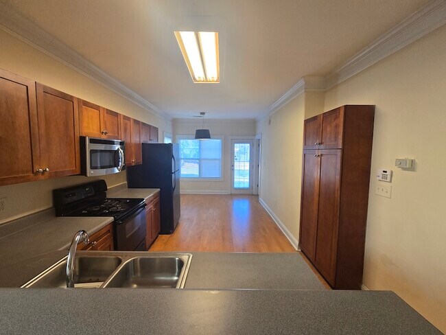 Building Photo - 165 Artisan Pl