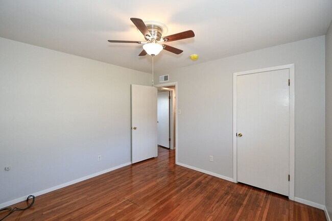 Building Photo - 1331 Starfield Rd