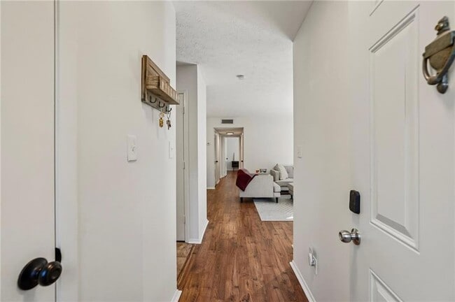 Building Photo - 1602 Cumberland Ct SE