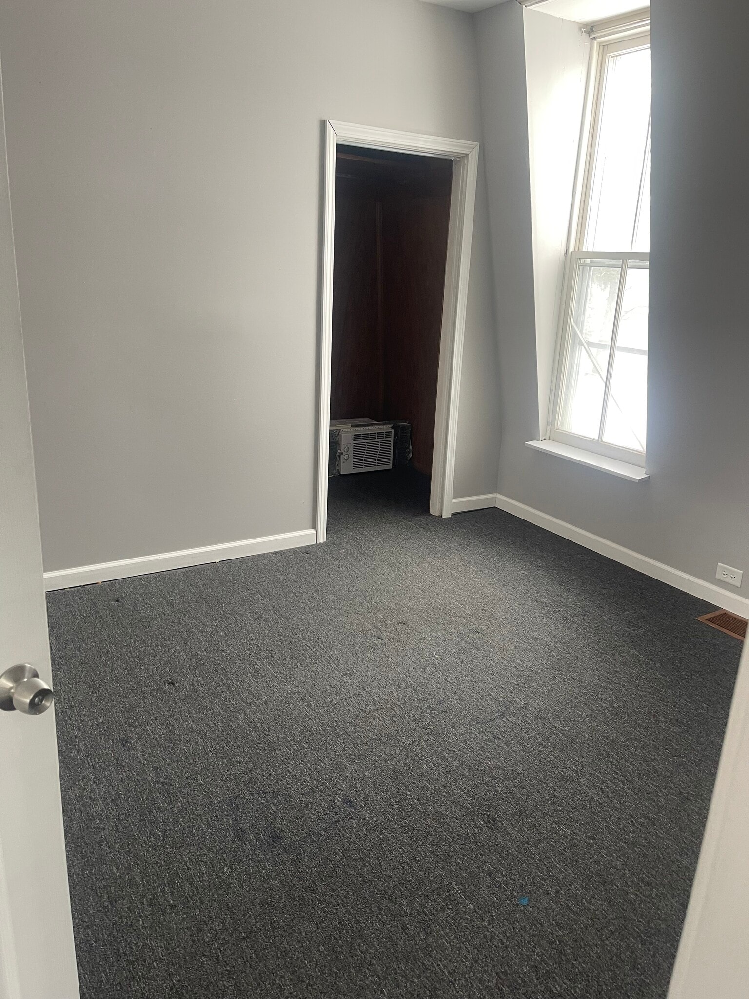 Building Photo - 25 Marshall Ave