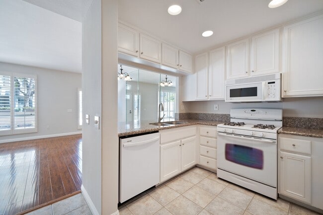 Building Photo - 7 Windchime