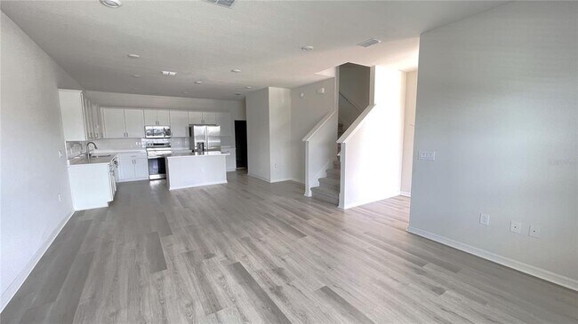 Building Photo - 428 HUCKLEBERRY Dr