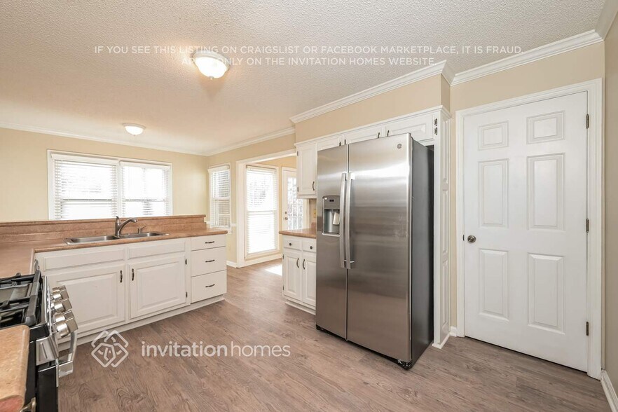 Building Photo - 5024 Logans Run