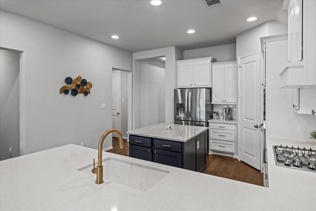 Building Photo - 861 Blue Oak Blvd