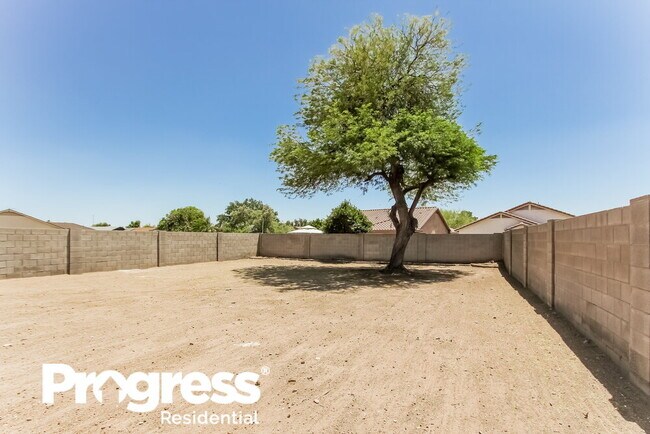 Building Photo - 6615 W Caribbean Ln