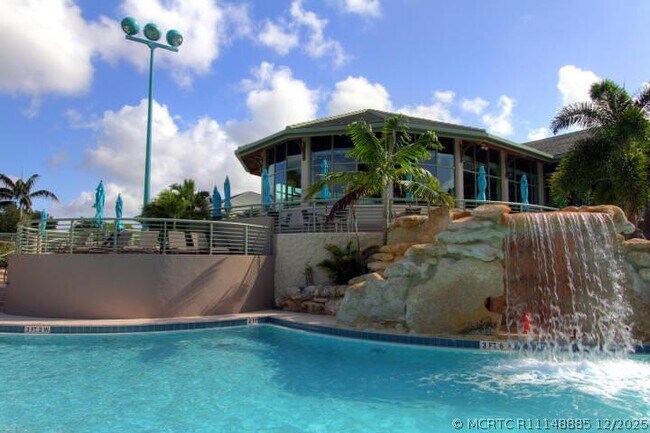 Building Photo - 19550 Sawgrass Dr