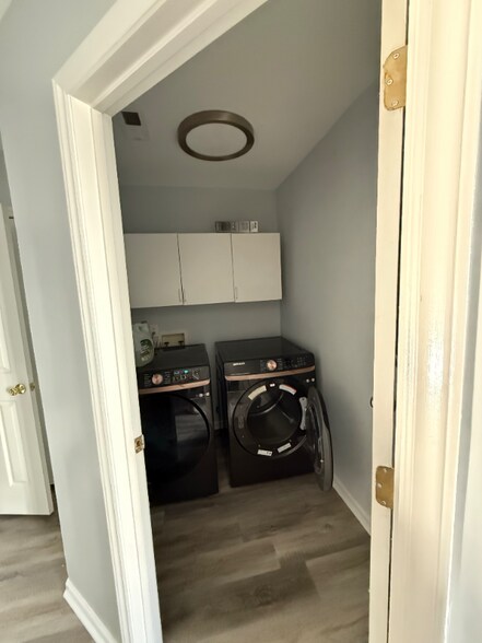 Building Photo - 3781 Winborne Ln