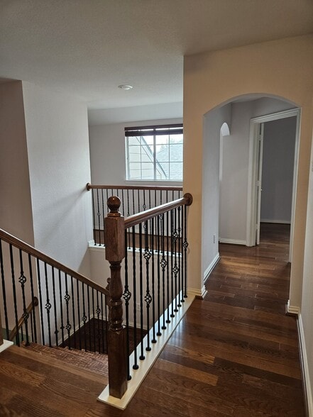 Building Photo - 1221 Capital Dr