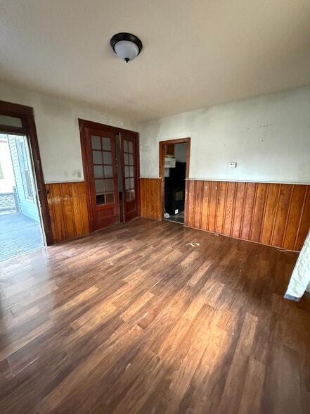 Building Photo - 803 E Whitmer St