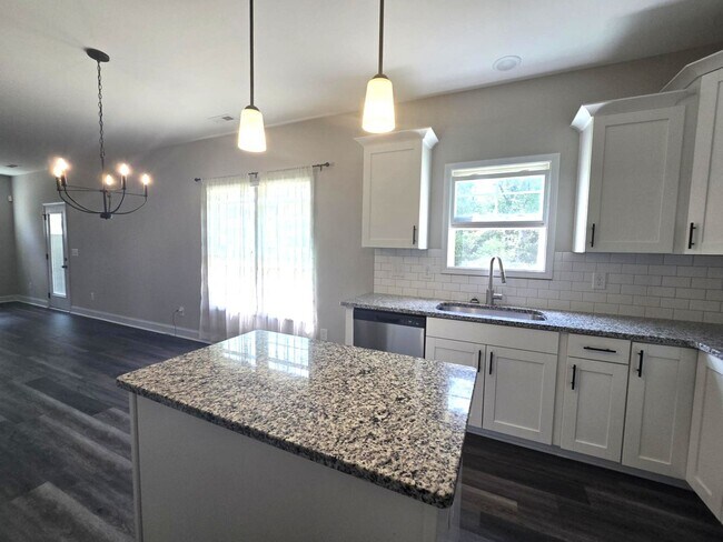 Building Photo - Raeford Rental