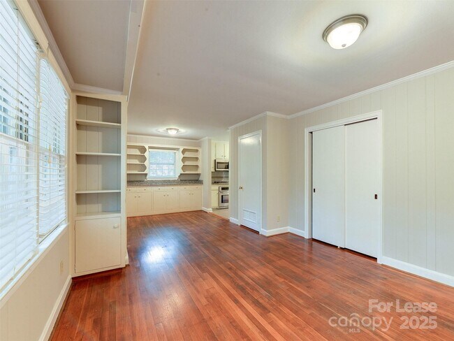 Building Photo - 3630 Moultrie St