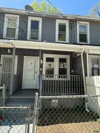 Building Photo - 17 Race St