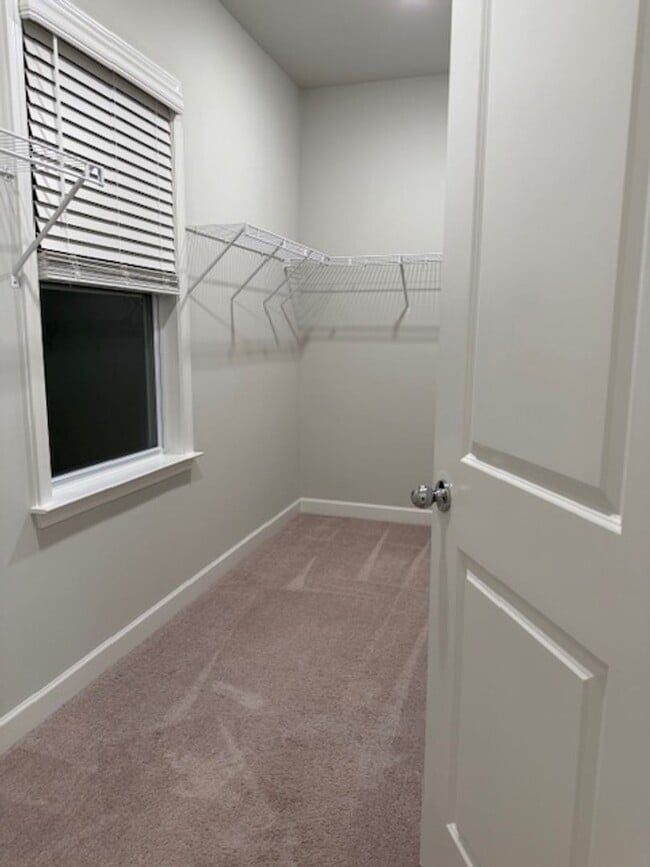 Building Photo - *END UNIT ROLESVILLE TOWNHOME*