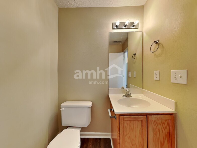 Building Photo - 5009 Emberly Dr