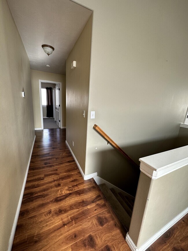 Building Photo - 113 Manilla Dr