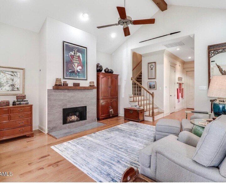 Building Photo - 128 Coconut Grove Cir