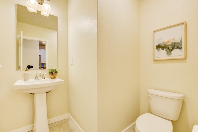 Building Photo - 3525 Sparrow Ct