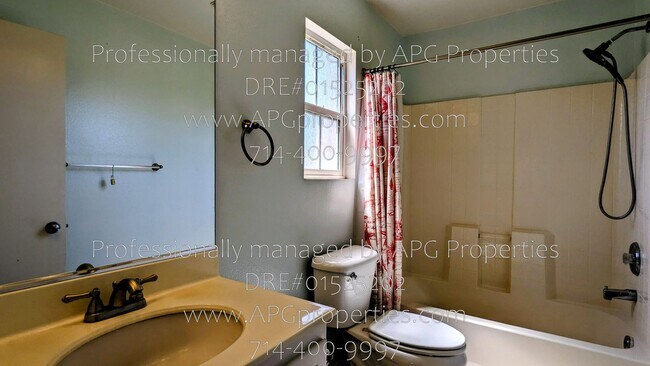 Building Photo - 2439 N Cameo Ct