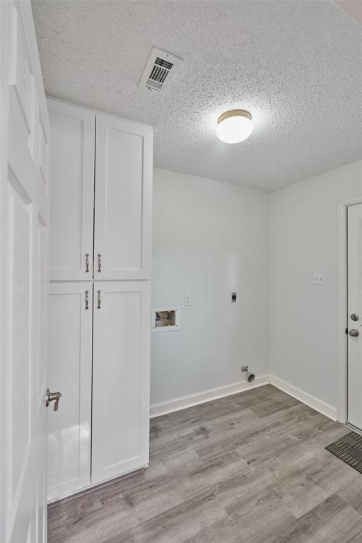 Building Photo - 715 Baltic Ln