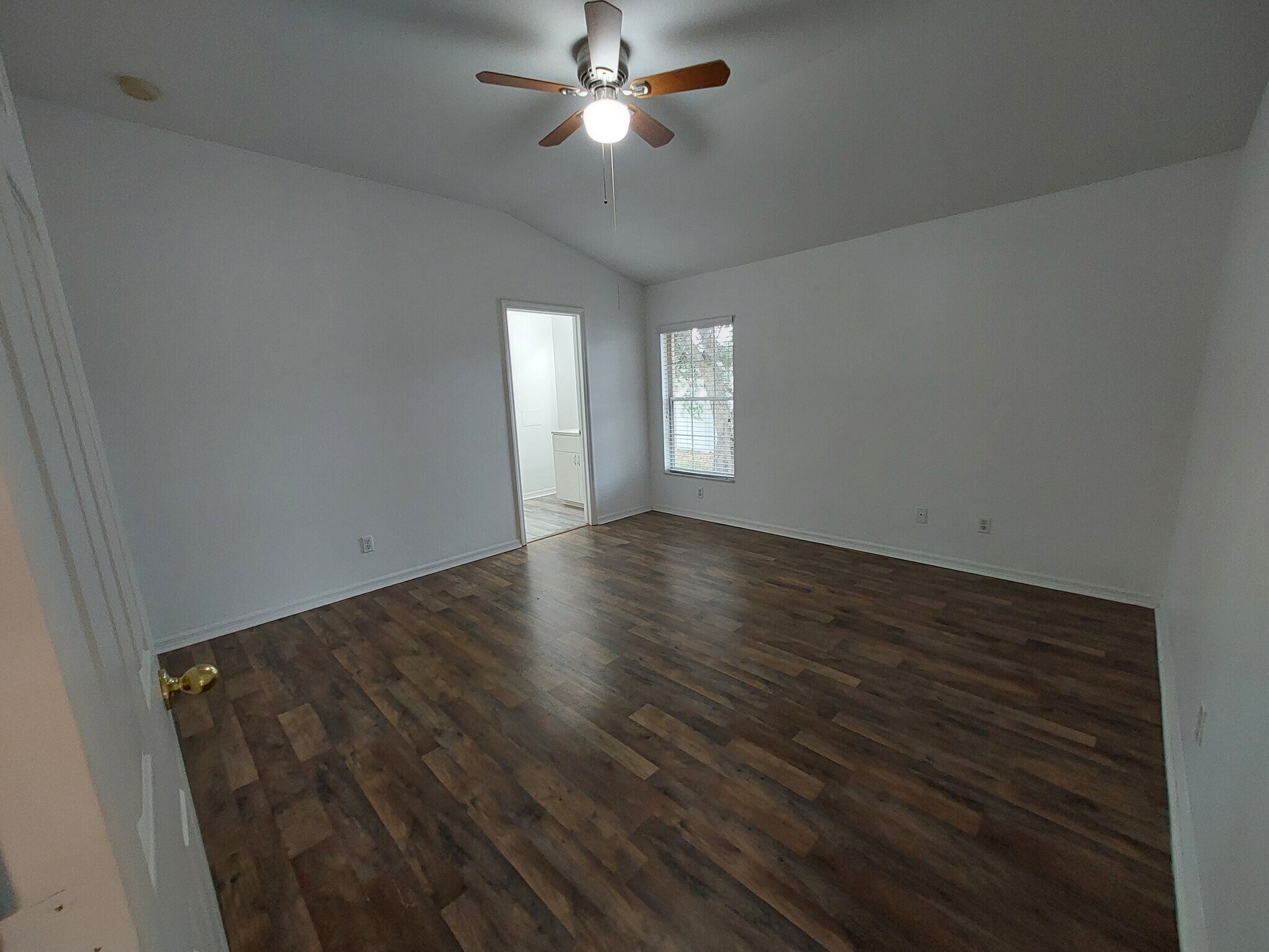 MBR - 557 Windermere Dr
