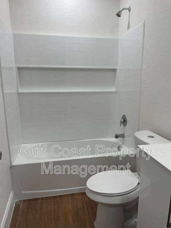 Building Photo - 126 Viewpoint Dr