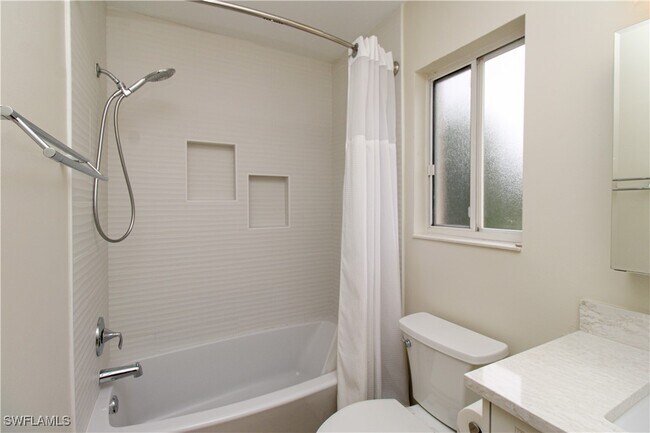 Building Photo - 7794 Esmeralda Way