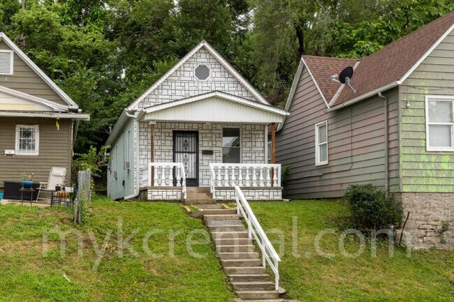 Primary Photo - 711 Tenny Ave