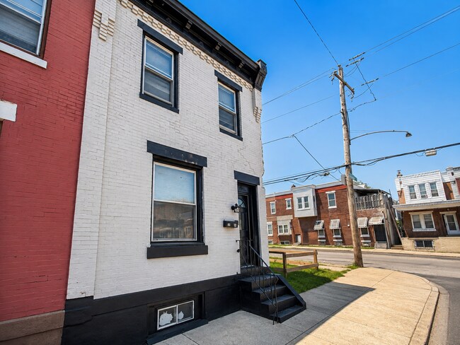 Building Photo - 2966 N Ringgold St