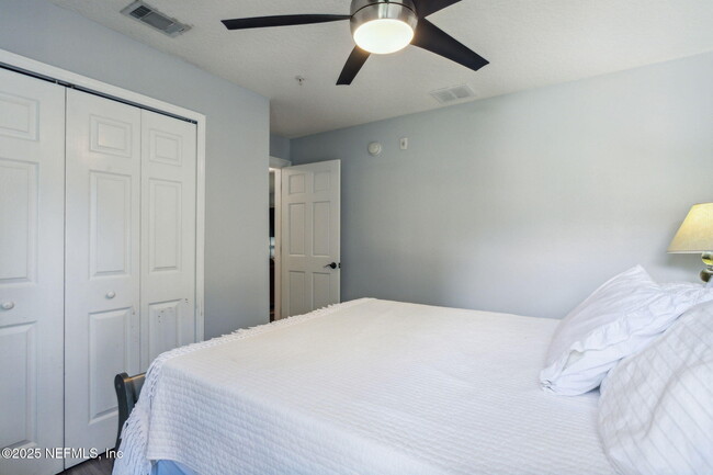 Building Photo - 13785 Herons Landing Way